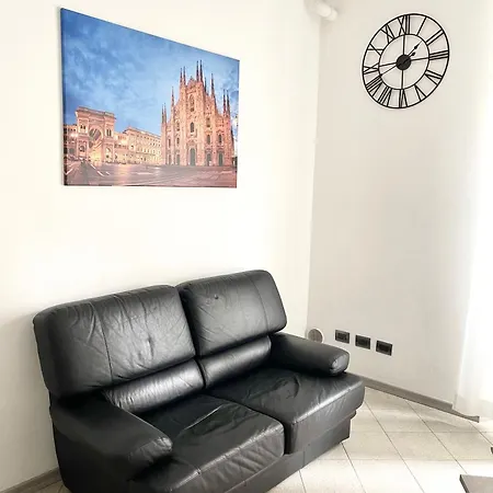 Apartment Bilocale Zona Navigli *