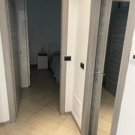 Daire Bilocale Zona Navigli Milano